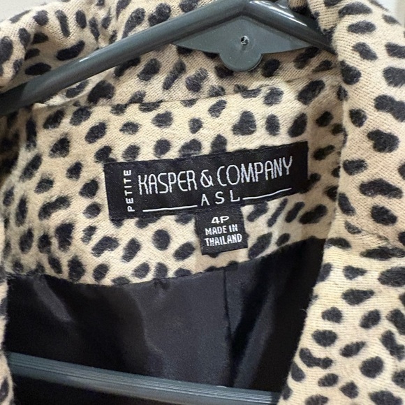 Women’s Vintage Leopard Print Blazer - Picture 2 of 3